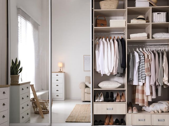 Paradise Kitchen & Closets designs and installs custom closets in Fort Lauderdale & nearby