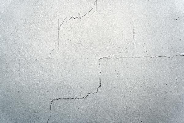 Shrinkage crack
