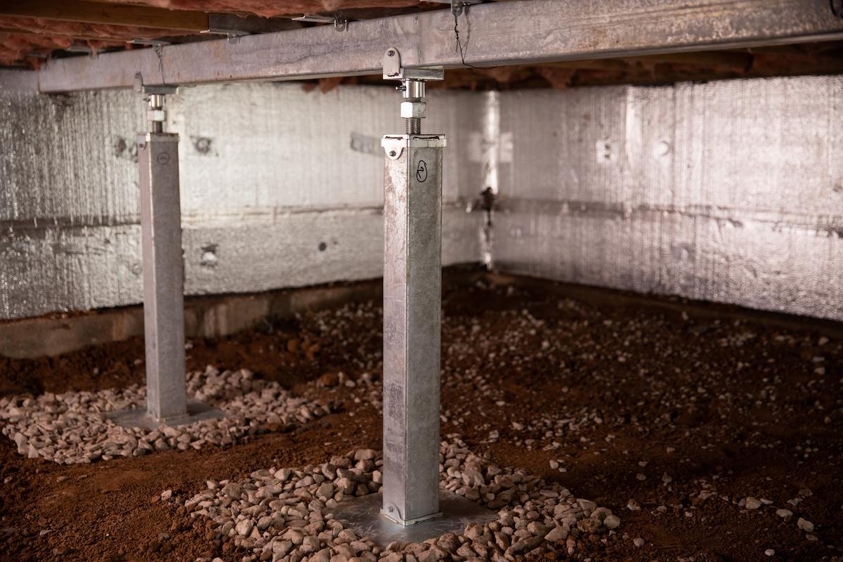Crawl space jack posts