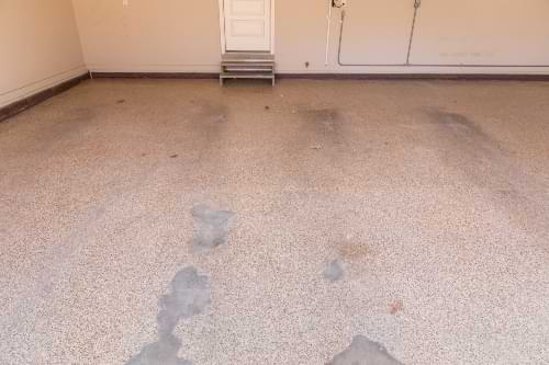 Garage floor with an epoxy floor coating