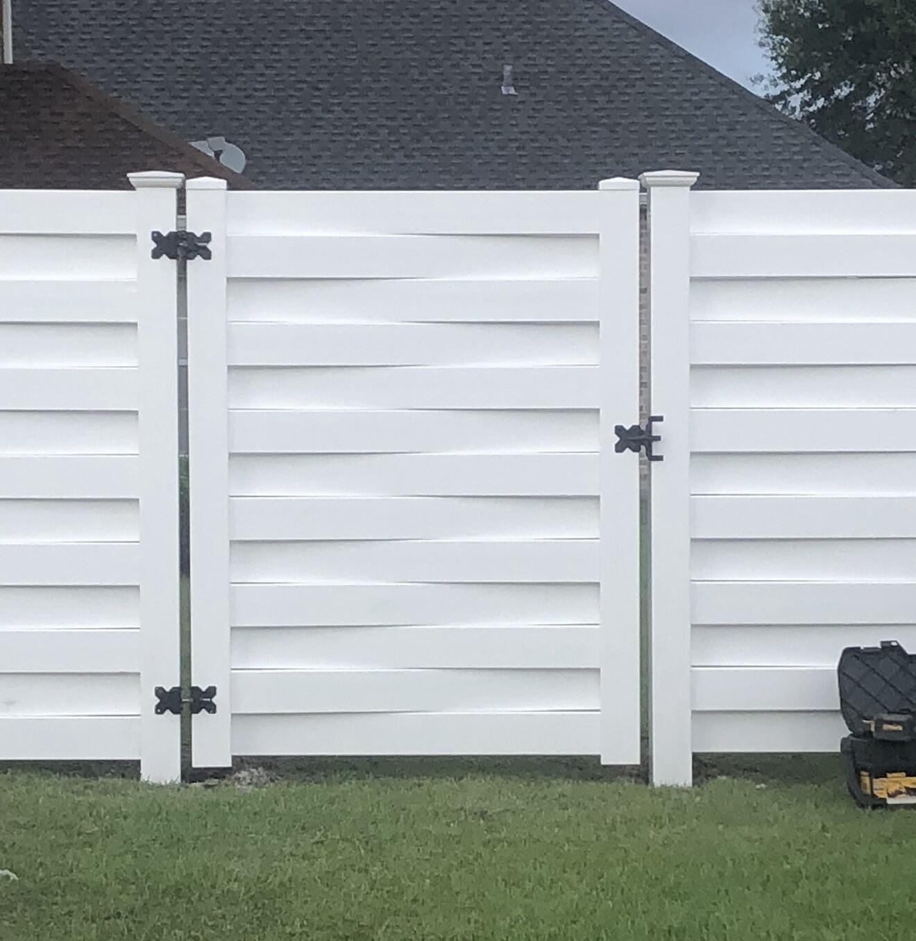 Vinyl Fencing in Louisiana