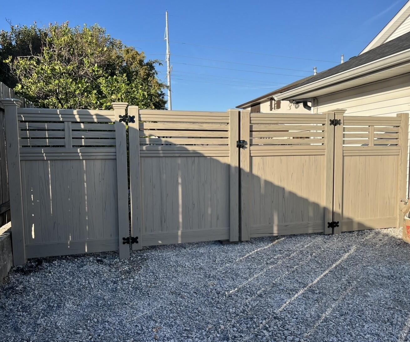 Vinyl Fencing in Louisiana