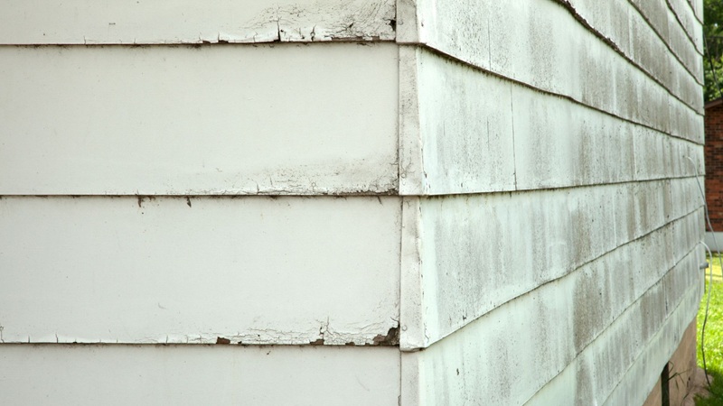Warning signs that you need to replace your siding