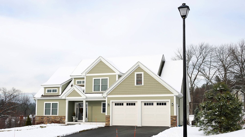 replacing siding in winter