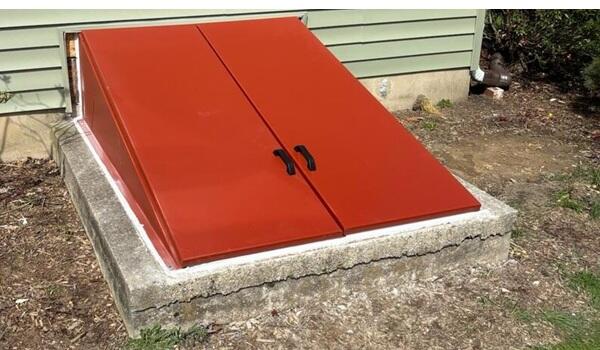 Bulkhead basement door