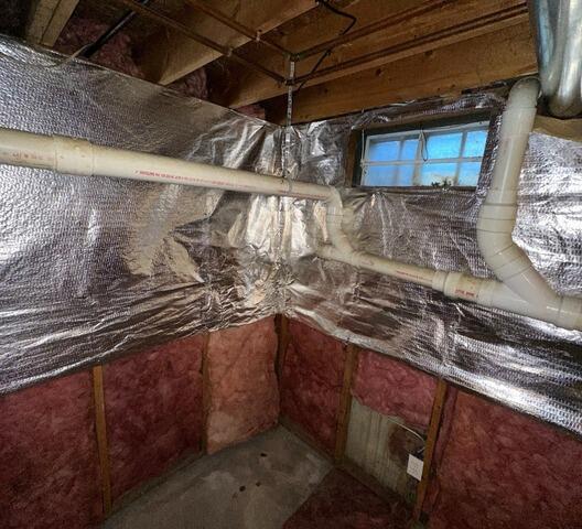 Sealing a Cracked Wall in an Albany, NY Basement - Before Photo