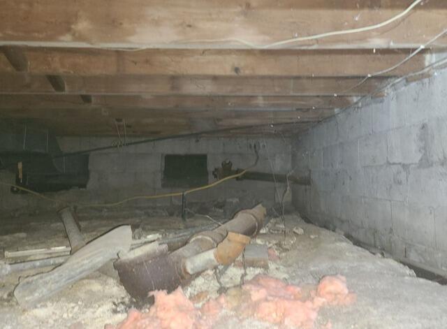 Crawl Space Work in Windsor, ON - Before Photo