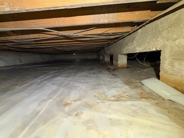 Humid Crawlspace in Shreveport, LA