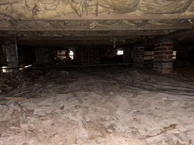 Moisture in crawl space in Jackson, MS - Before Photo