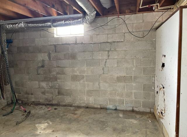 Wall Repair in Tompkinsville, KY - Before Photo