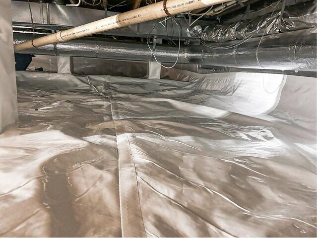 Clean & Insulated Crawl Space in Southampton, New York