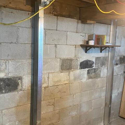 Repairing a foundation wall in Saint-Raymond, QC
