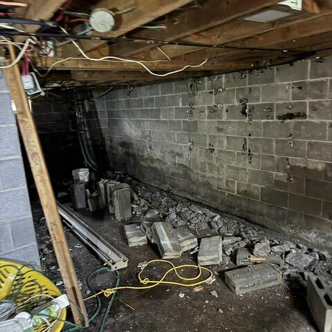 Basement transformation in Saint-Jacques-De-Leeds, Quebec - Before Photo