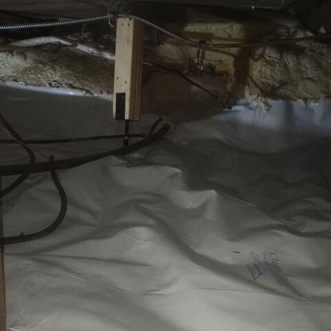 Uninsulated crawl space causing floor movement in Saint-Guillaume, QC