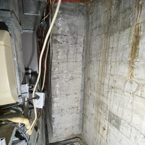 Basement insulation and protection with Foamax® in Saint-Louis-de-Blandford, QC - Before Photo