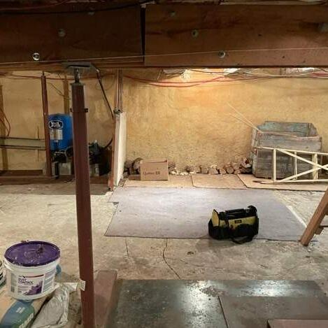 Structural stabilization of a house in Chartierville, Quebec - Before Photo