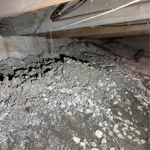 Repairing a damp and uncomfortable crawl space in Kingsey Falls, QC - Before Photo