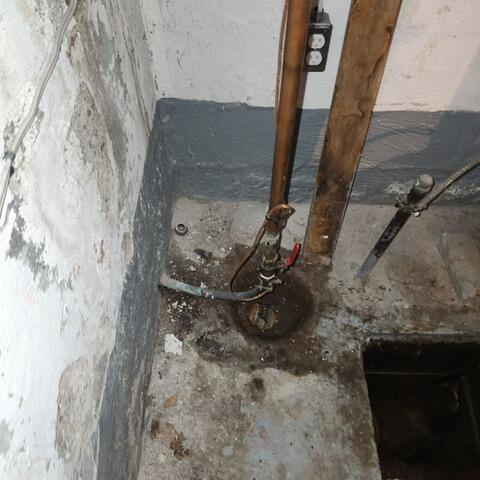 A clean and permanently protected basement in Cap-Saint-Ignace, Quebec - Before Photo