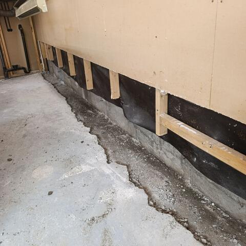 A lasting solution to eliminate water infiltration in La Presentation, Quebec - Before Photo