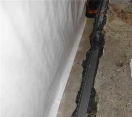 Waterproofing this basement in Brownsburg-Chatham, Qc