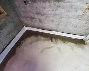 Water infiltration through the exterior door of the basement in Saint-Basile-le-Grand, Qc