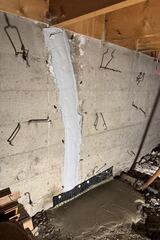 Repairing a foundation crack in Woburn, QC
