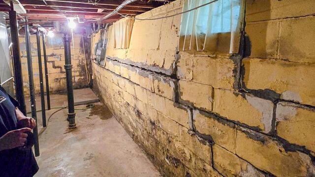 Immediate Wall Straightening Moline, IL - Before Photo