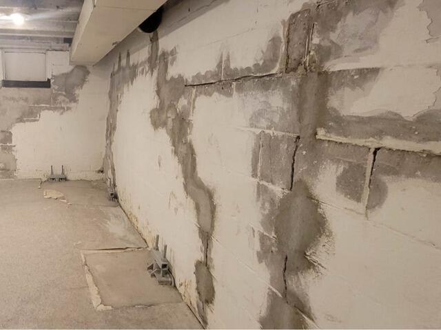 Foundation Stabilized in Davenport, IA - Before Photo