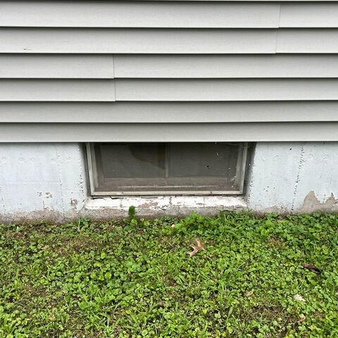 Davenport, IA Basement Windows - Before Photo