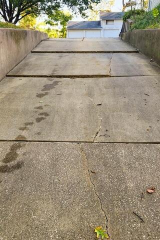 Davenport, IA Driveway Repair - Before Photo