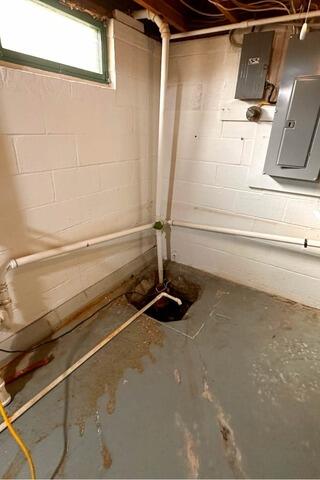 Washington, IA Basement Waterproofing - Before Photo