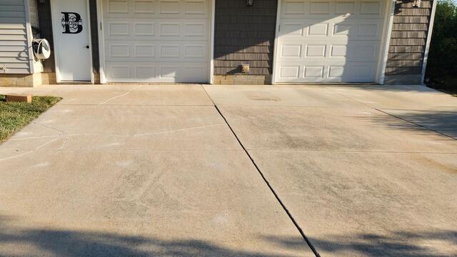 New Hampton, IA Driveway Repair - Before Photo