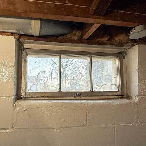 Cedar Rapids, IA New Basement Windows - Before Photo