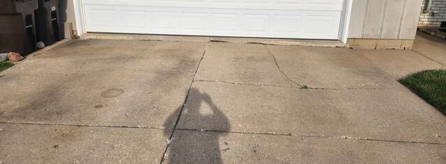 From Messy to Clean: Tim, Justin, and Devin Straighten Up Peoria Concrete!