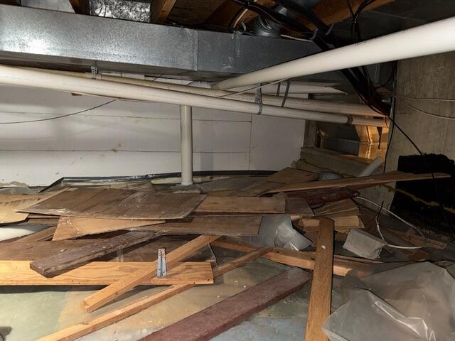 CrawlSpace Waterproofing in Dubuque, IA - Before Photo