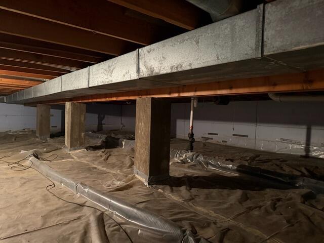 Iowa City Crawl Space Encapsulation & Humidity Control - Before Photo