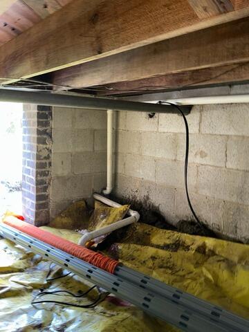 Wet Crawl Space in Swainsboro, GA - Before Photo