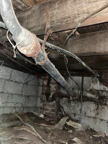 Sagging Floor Stabilized in Wadley, GA - Before Photo