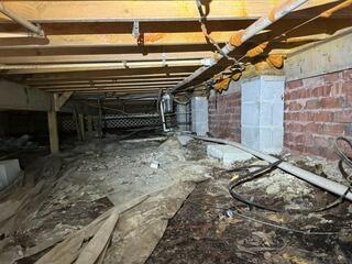 Crawl Space Encapsulation Eliminates Excess Moisture in Canadys, SC