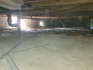 Crawl Space Encapsulation Locks Out Moisture in Little River, SC