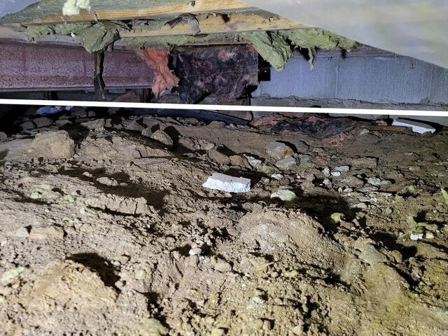 Sealed crawlspace in Burlington, On - Before Photo