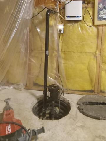 Replace builder Sump pump system in Ancaster, ON - Before Photo