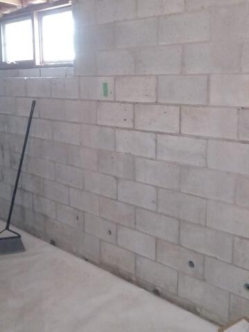 Bowing wall repair in Hamilton, On - Before Photo