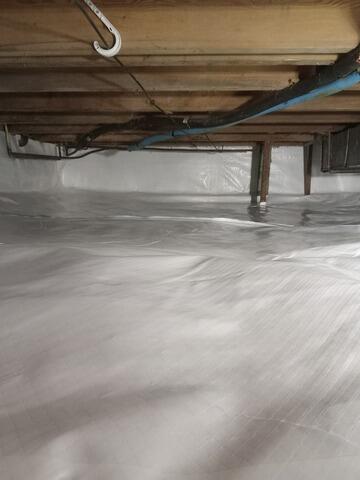 Vapor Barrier installed in a Niagara Falls Crawlspace - After Photo