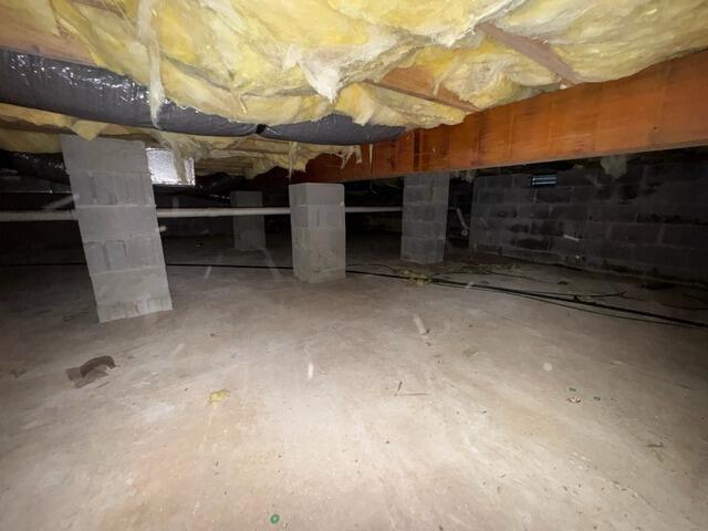 SmartJack Installation In Dover, DE Crawl Space - Before Photo