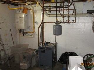No more humidity in Nottingham- Vapor Barrier & Dehumidifier install