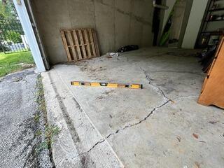Garage Settlement Solution In Broomall, PA