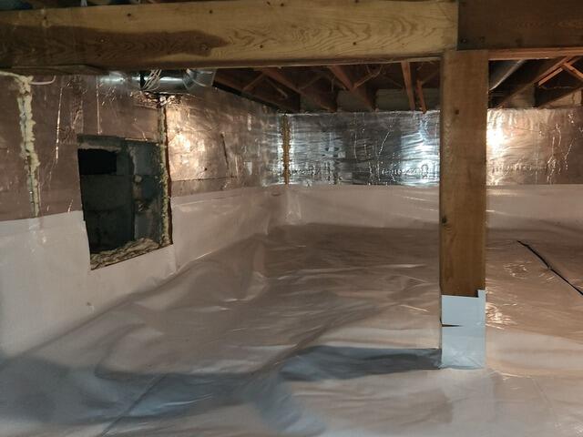 Dusty Crawlspace gets Encapsulation in Two Rivers, WI - After Photo