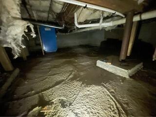York Crawl Space Floods When It Rains