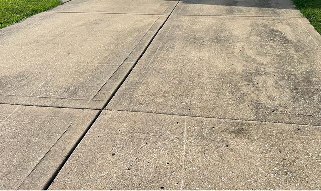 Driveway Repair in Glen Carbon - Before Photo